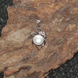 Anhänger Blume mit weissem Strass & Süsswasserperle