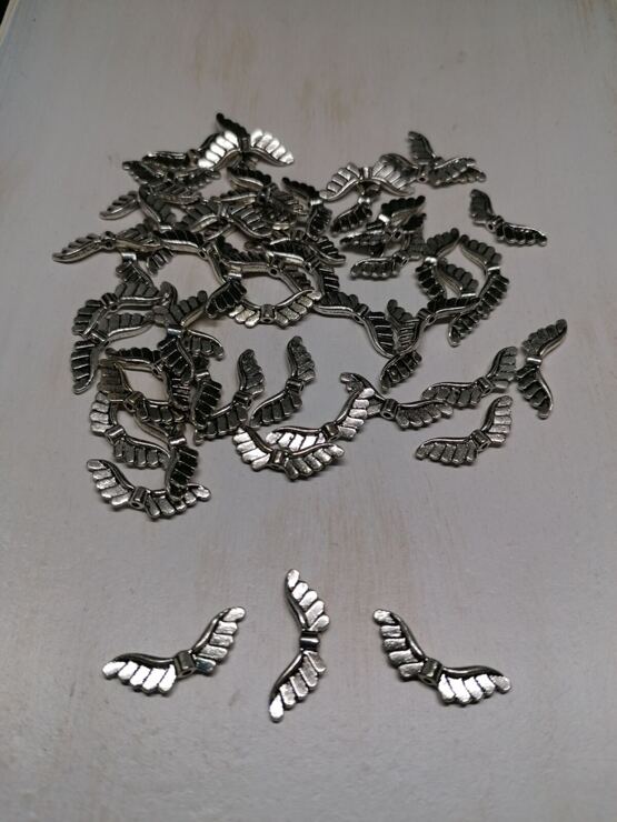 Engelsflügel antiksilber 24x8mm