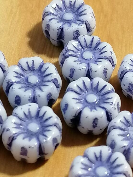 Blüten violett 9x9mm