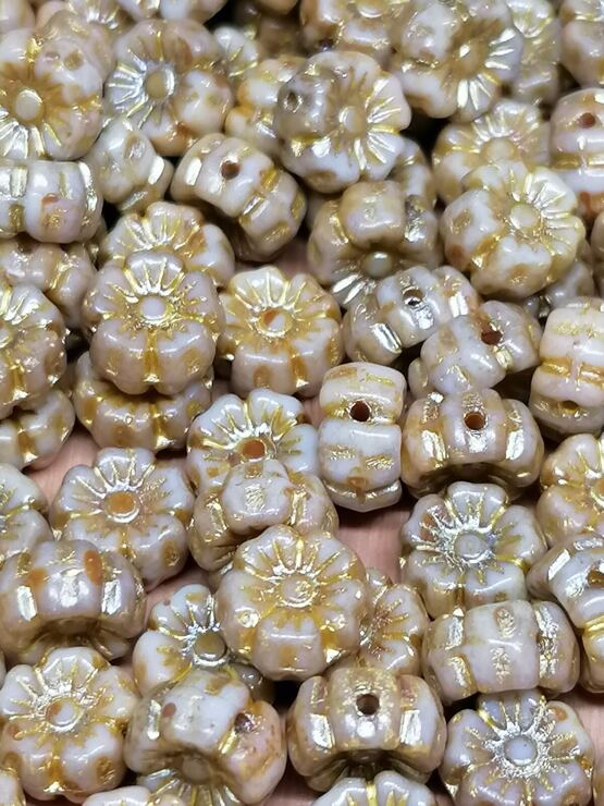 Blüten Chalk White goldgelb 7x7mm