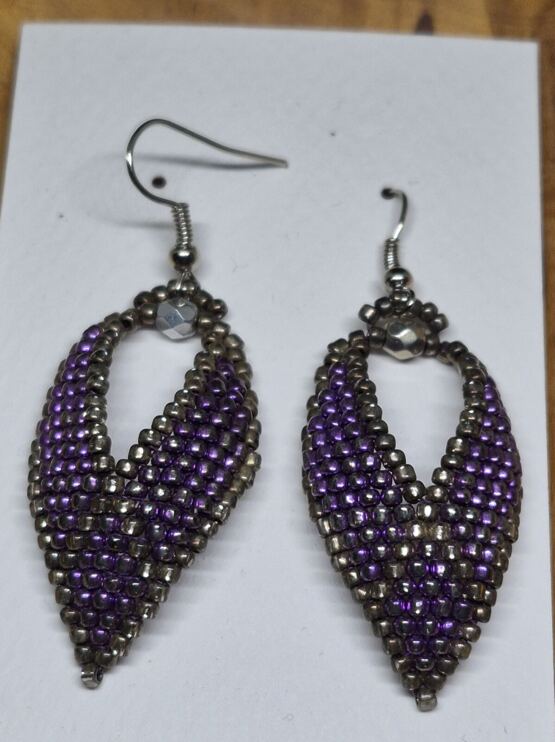 Ohrhänger Peyote lila-silber